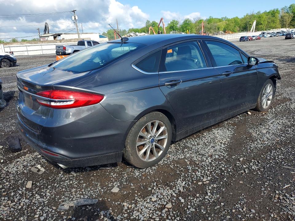 52644936 :رقم المزاد ، 3FA6P0H71HR107003 vin ، 2017 Ford Fusion مزاد بيع