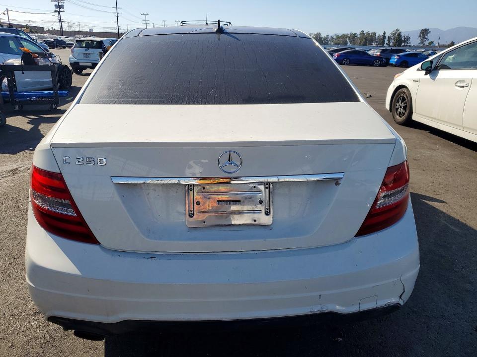 53006626 :رقم المزاد ، WDDGF4HB0CA686071 vin ، 2012 Mercedes-benz C مزاد بيع