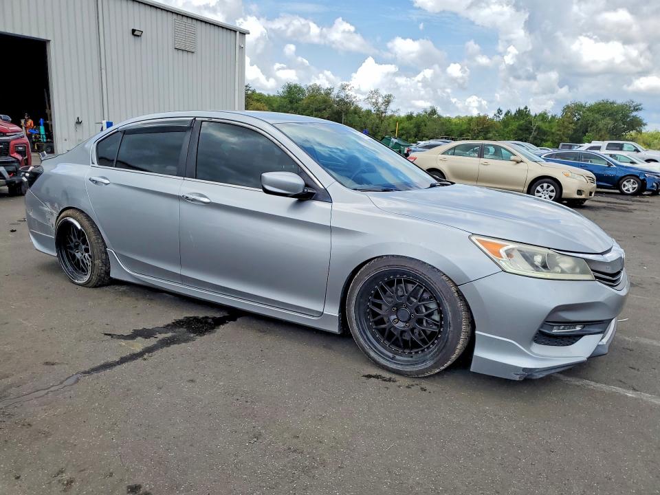 Auction sale of the 2017 Honda Accord, vin: 1HGCR2F13HA156202, lot number: 55116726