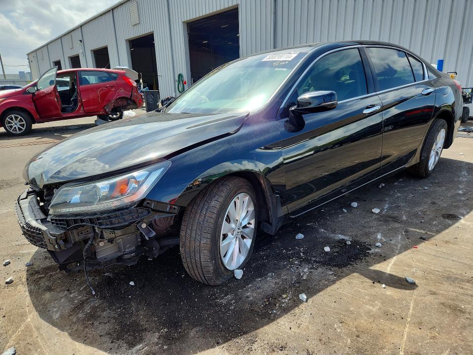 55020016 :رقم المزاد ، 1HGCR2F82FA248069 vin ، 2015 Honda Accord مزاد بيع