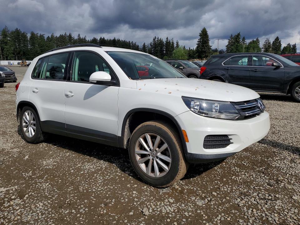53657896 :رقم المزاد ، WVGBV7AX2JK001067 vin ، 2018 Volkswagen Tiguan Limited مزاد بيع