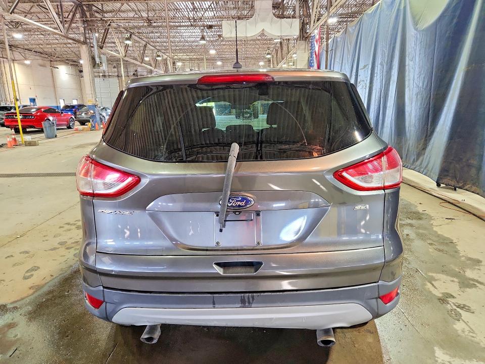53762596 :رقم المزاد ، 1FMCU0G78FUC16244 vin ، 2015 Ford Escape مزاد بيع