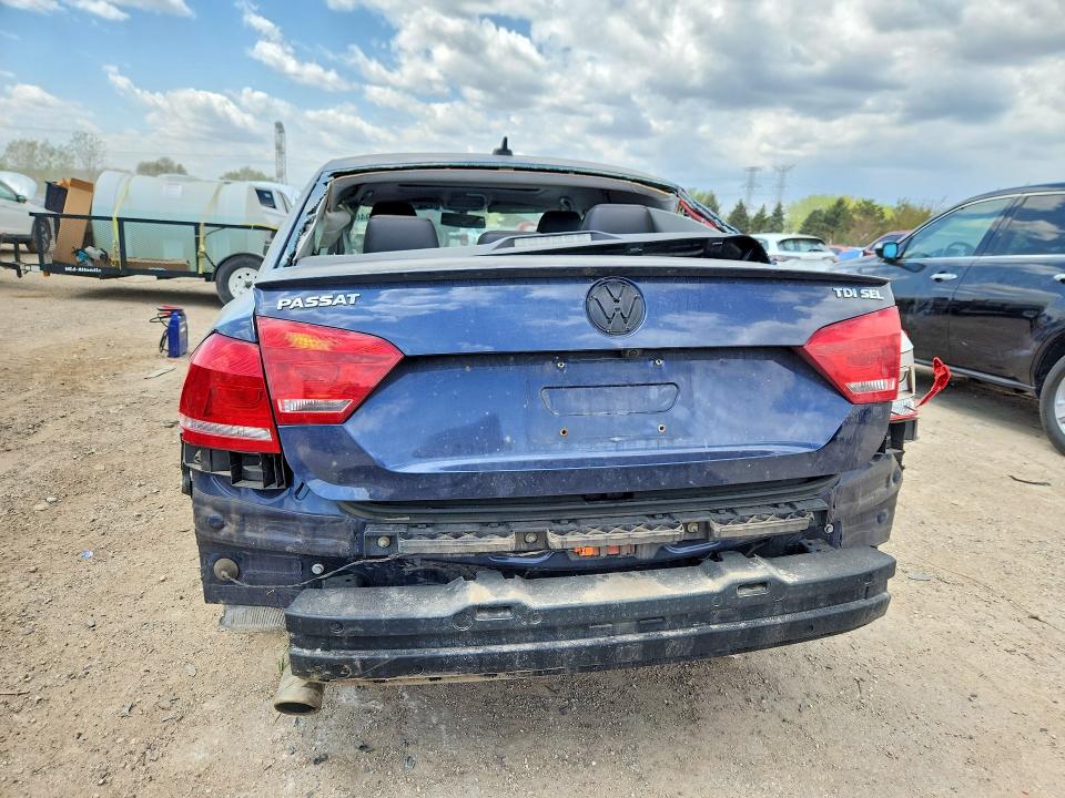Продажа на аукционе авто 2013 Volkswagen Passat, vin: 1VWCN7A38DC138273, номер лота: 52463946