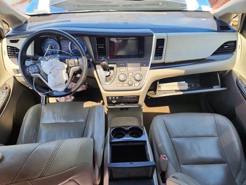 52701356 :رقم المزاد ، 5TDYK3DC0FS584117 vin ، 2015 Toyota Sienna مزاد بيع