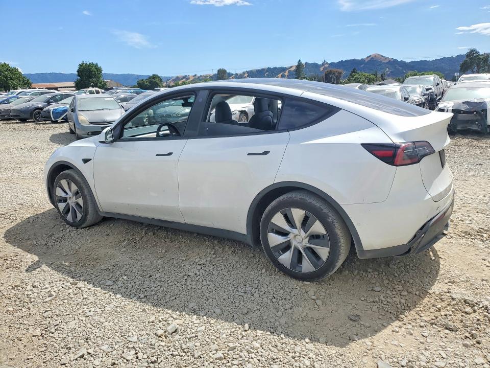 Auction sale of the 2022 Tesla Model Y, vin: 7SAYGDEE7NF538278, lot number: 55373306