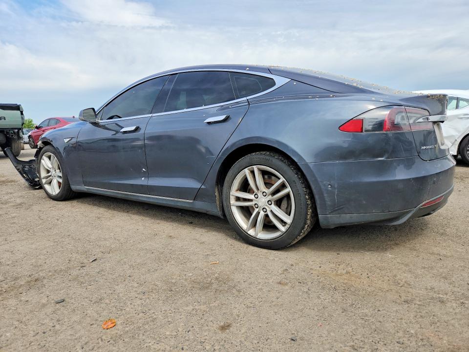 53249536 :رقم المزاد ، 5YJSA1E21GF131973 vin ، 2016 Tesla Model S مزاد بيع