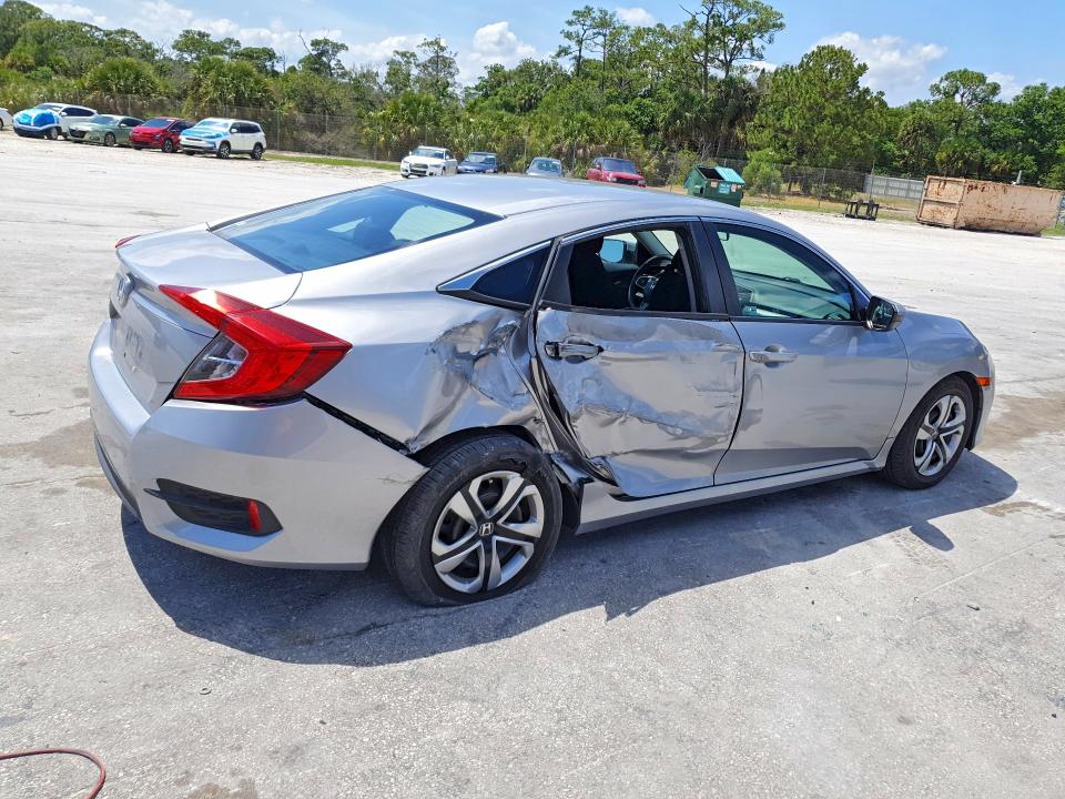 51993796 :رقم المزاد ، 19XFC2F58GE028419 vin ، 2016 Honda Civic مزاد بيع
