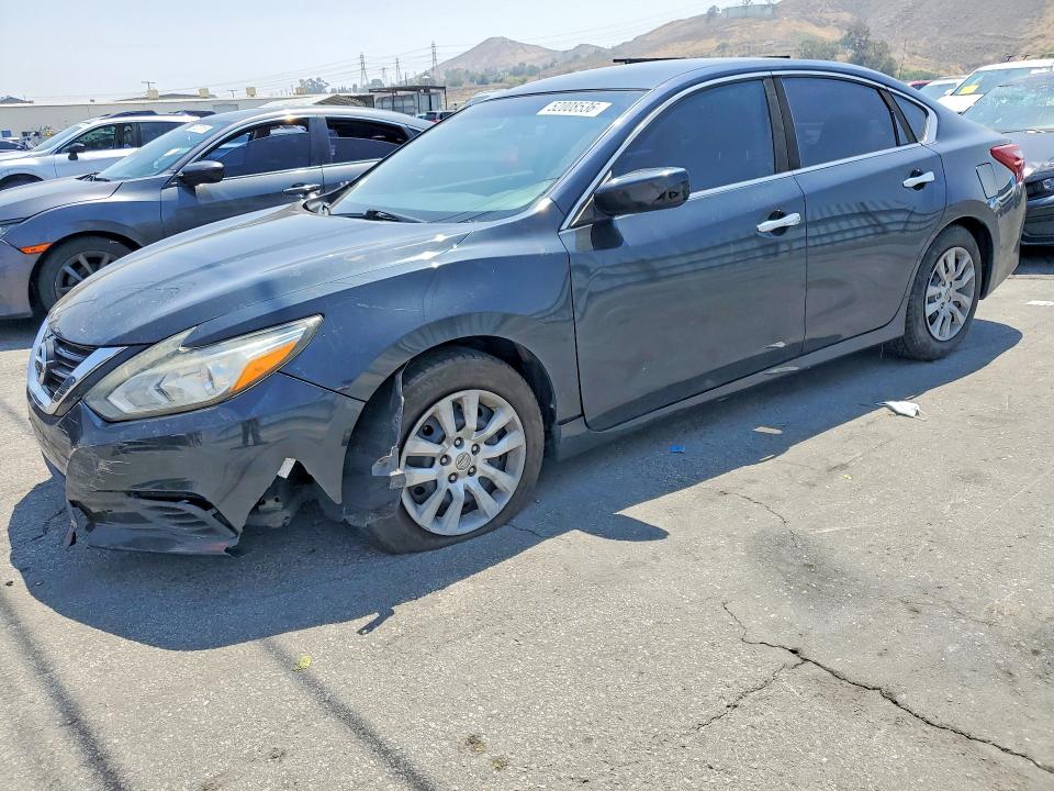 Auction sale of the 2018 Nissan Altima, vin: 1N4AL3AP3JC164163, lot number: 52008536
