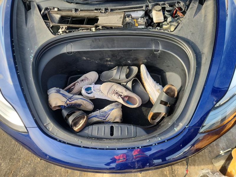 2018 Tesla Model 3 მანქანა იყიდება აუქციონზე, vin: 5YJ3E1EB2JF106340, აუქციონის ნომერი: 52046126