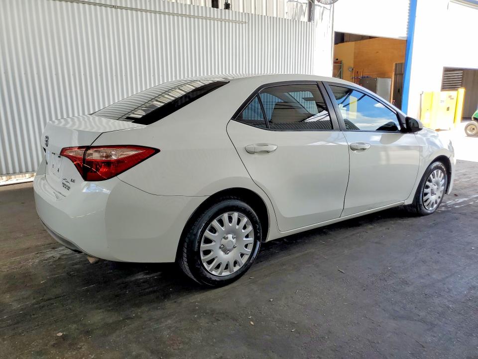 Продаж на аукціоні авто 2018 Toyota Corolla, vin: 5YFBURHE1JP749088, номер лоту: 51613016