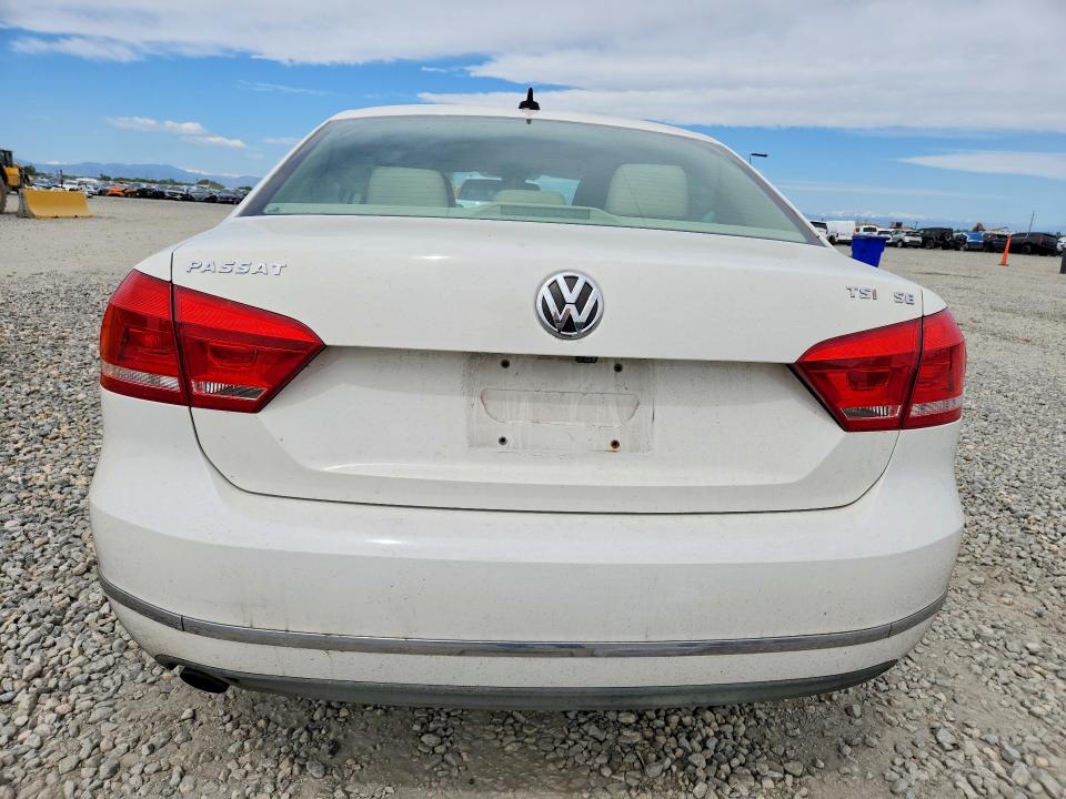 53782926 :رقم المزاد ، 1VWBT7A32FC010633 vin ، 2015 Volkswagen Passat مزاد بيع