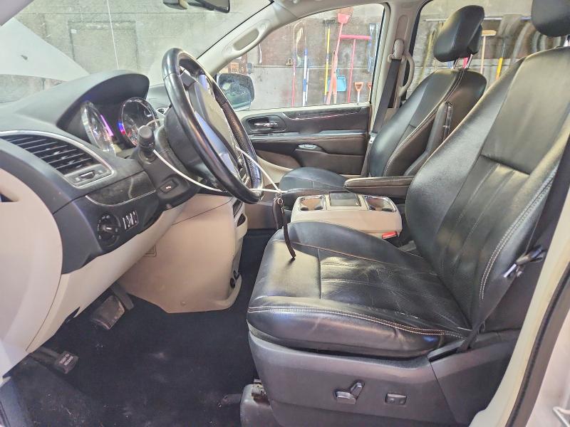 2011 Chrysler Town & Country მანქანა იყიდება აუქციონზე, vin: 2A4RR8DG0BR631594, აუქციონის ნომერი: 55288176