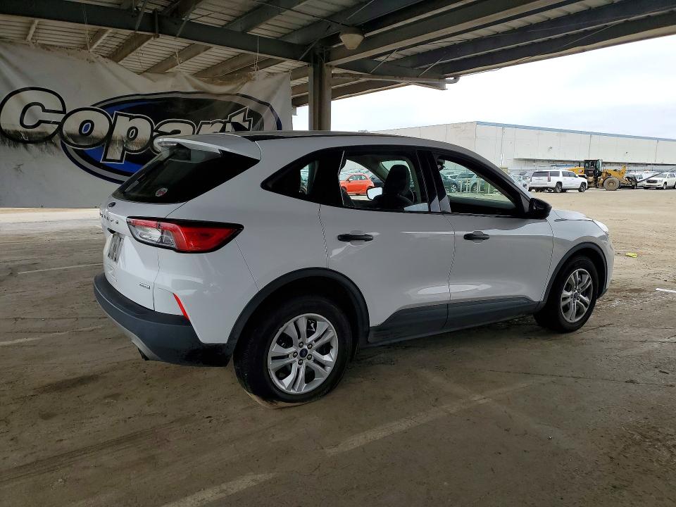 2020 Ford Escape მანქანა იყიდება აუქციონზე, vin: 1FMCU0F6XLUB70873, აუქციონის ნომერი: 51792896