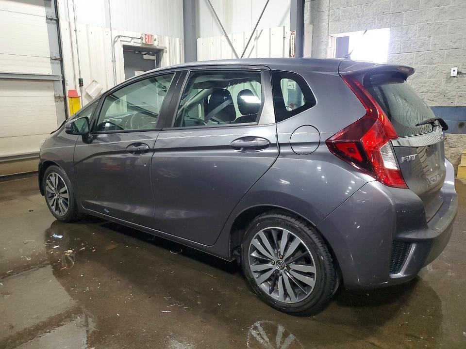 55606176 :رقم المزاد ، 3HGGK5H85FM712995 vin ، 2015 Honda Fit مزاد بيع