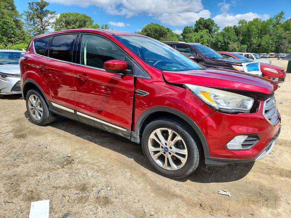 2017 Ford Escape მანქანა იყიდება აუქციონზე, vin: 1FMCU0GD7HUE62856, აუქციონის ნომერი: 53988906