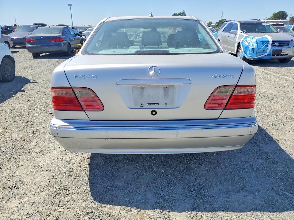 Aukcja sprzedaży 2002 Mercedes-benz E, vin: WDBJF82J82X072838, numer aukcji: 54157926
