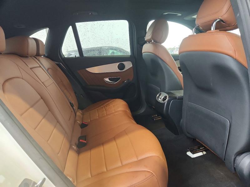55320096 :رقم المزاد ، W1N0G8DB5NG029121 vin ، 2022 Mercedes-benz Glc مزاد بيع