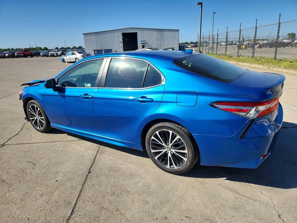 53217926 :رقم المزاد ، 4T1B11HKXKU219203 vin ، 2019 Toyota Camry مزاد بيع