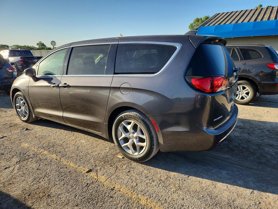 2020 Chrysler Pacifica მანქანა იყიდება აუქციონზე, vin: 2C4RC1FG1LR121820, აუქციონის ნომერი: 53120836