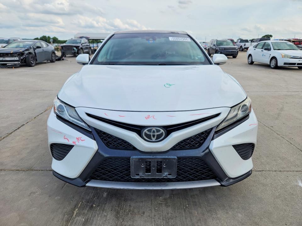 55052966 :رقم المزاد ، 4T1BZ1HK1KU026799 vin ، 2019 Toyota Camry مزاد بيع