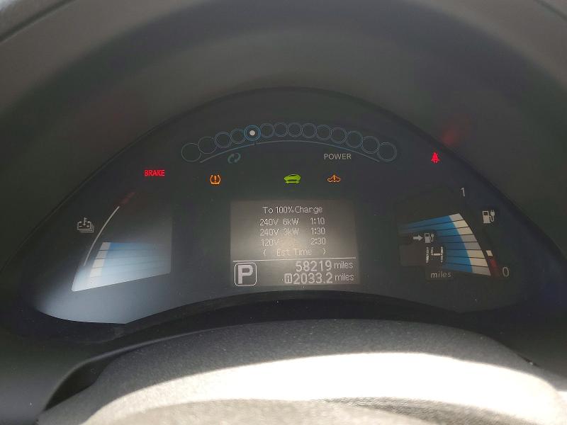 2015 Nissan Leaf მანქანა იყიდება აუქციონზე, vin: 1N4AZ0CP1FC326700, აუქციონის ნომერი: 52370916