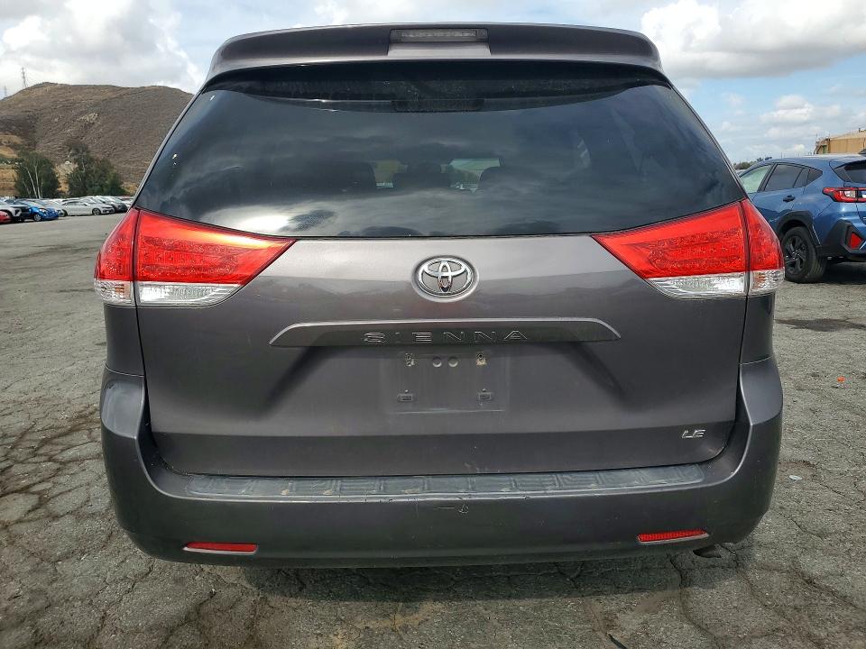 50739876 :رقم المزاد ، 5TDKA3DC4CS015503 vin ، 2012 Toyota Sienna مزاد بيع