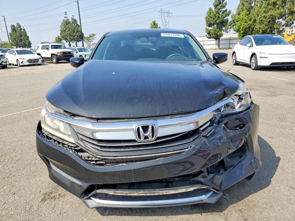 Auction sale of the 2017 Honda Accord, vin: 1HGCR2F31HA243372, lot number: 51917206