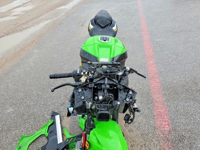 51418506 :رقم المزاد ، JKBZXVM16SA009405 vin ، 2025 Kawasaki Ninja Zx مزاد بيع