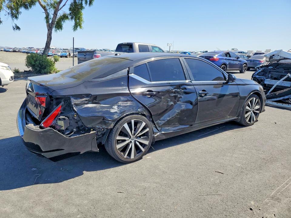53811956 :رقم المزاد ، 1N4BL4CV1KC212881 vin ، 2019 Nissan Altima مزاد بيع