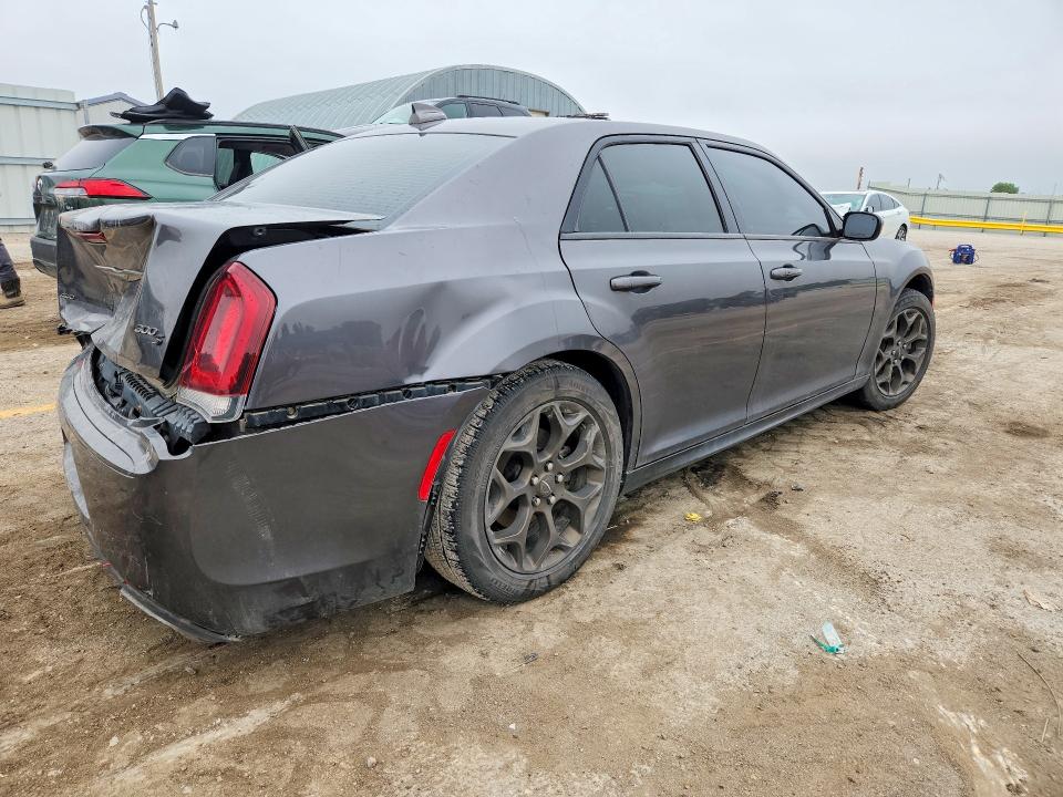 Продажа на аукционе авто 2016 Chrysler 300, vin: 2C3CCAGG7GH282807, номер лота: 54232636