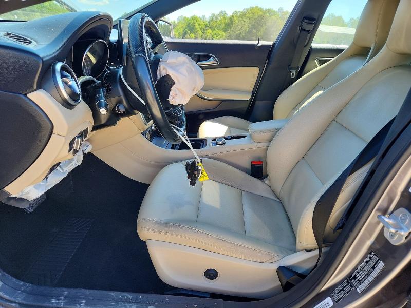 52968846 :رقم المزاد ، WDDSJ4EB5FN181038 vin ، 2015 Mercedes-benz Cla مزاد بيع