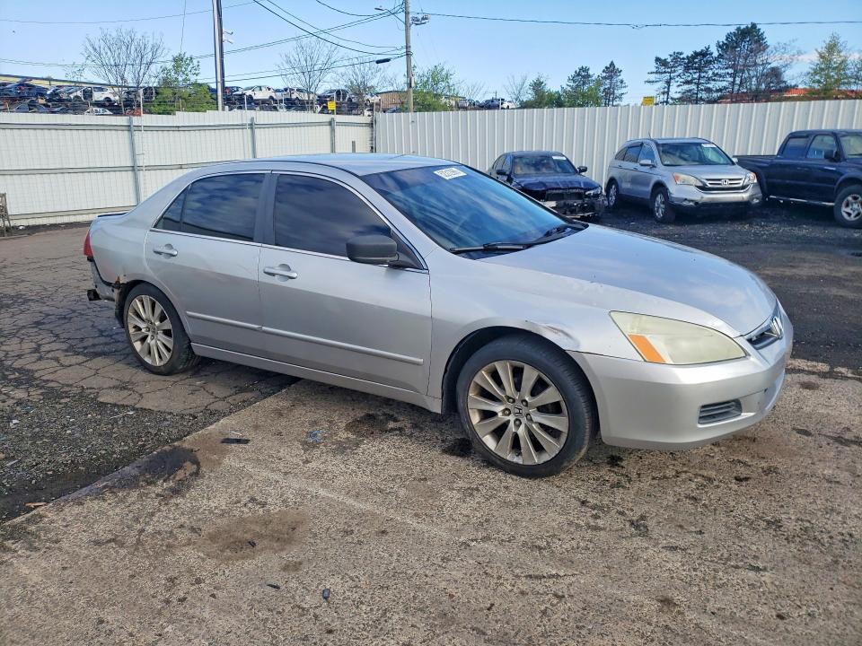 Продажа на аукционе авто 2007 Honda Accord, vin: JHMCM56397C013675, номер лота: 52312966