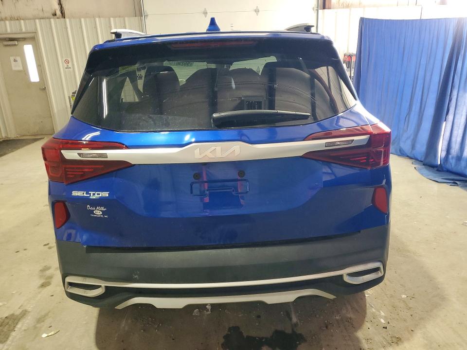 2022 Kia Seltos მანქანა იყიდება აუქციონზე, vin: KNDETCA25N7277580, აუქციონის ნომერი: 55230756