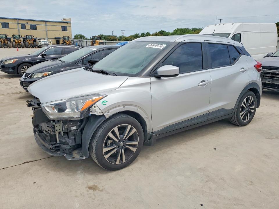 53430776 :رقم المزاد ، 3N1CP5CV7LL555762 vin ، 2020 Nissan Kicks مزاد بيع