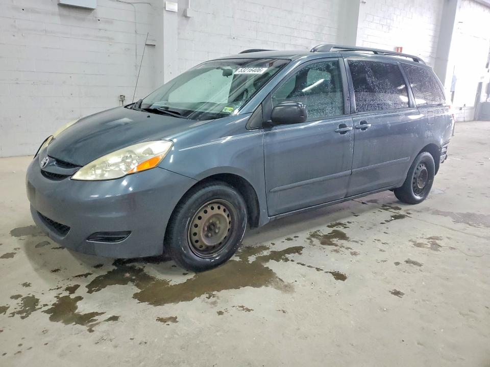 Продажа на аукционе авто 2010 Toyt Sienna, vin: 5TDKK4CC9AS323591, номер лота: 53216406