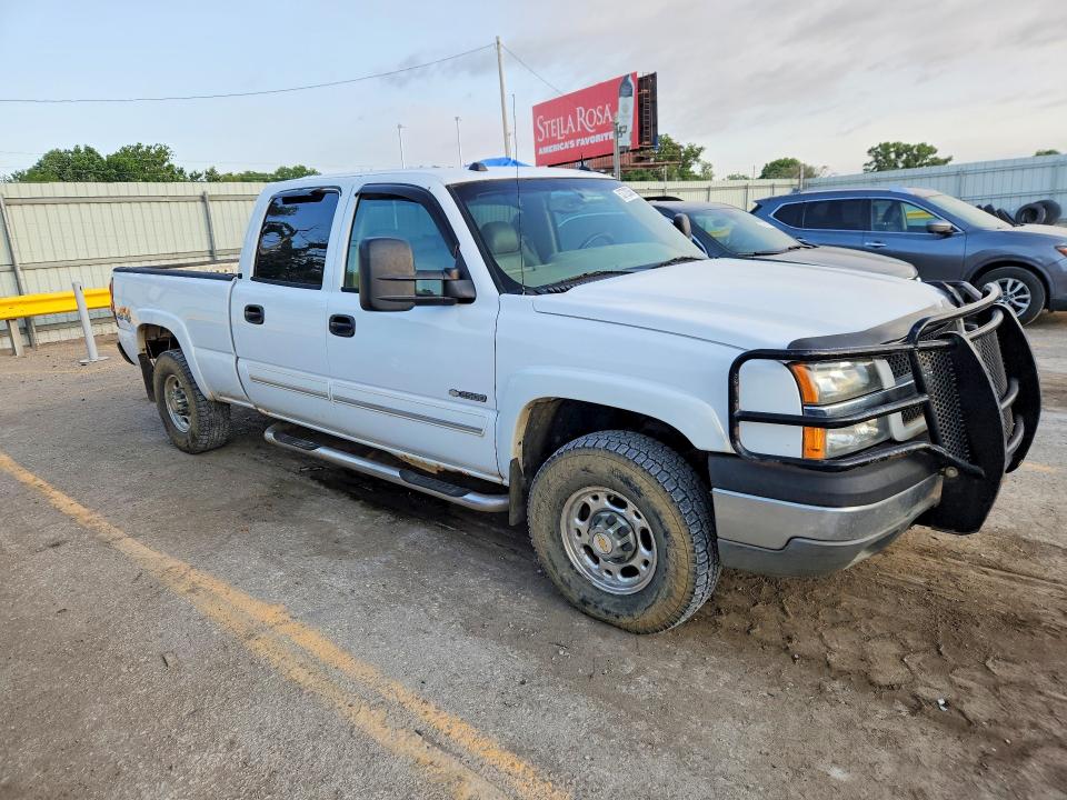 Продаж на аукціоні авто 2004 Chevrolet Silverado, vin: 1GCGK23UX4F104727, номер лоту: 53720366