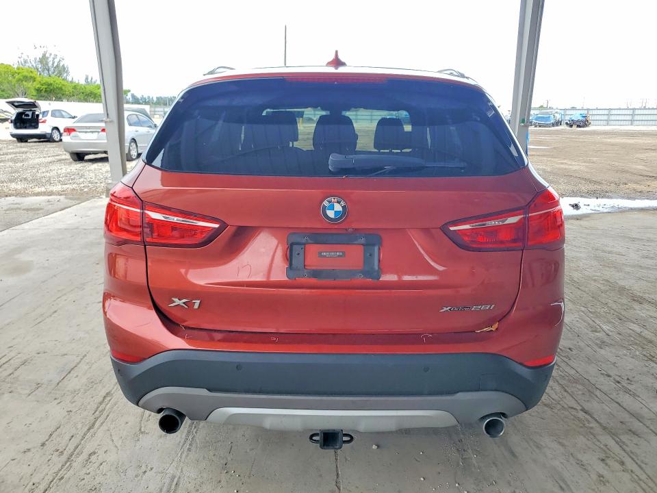 2018 Bmw X1 მანქანა იყიდება აუქციონზე, vin: WBXHT3C3XJ5L33654, აუქციონის ნომერი: 54975636