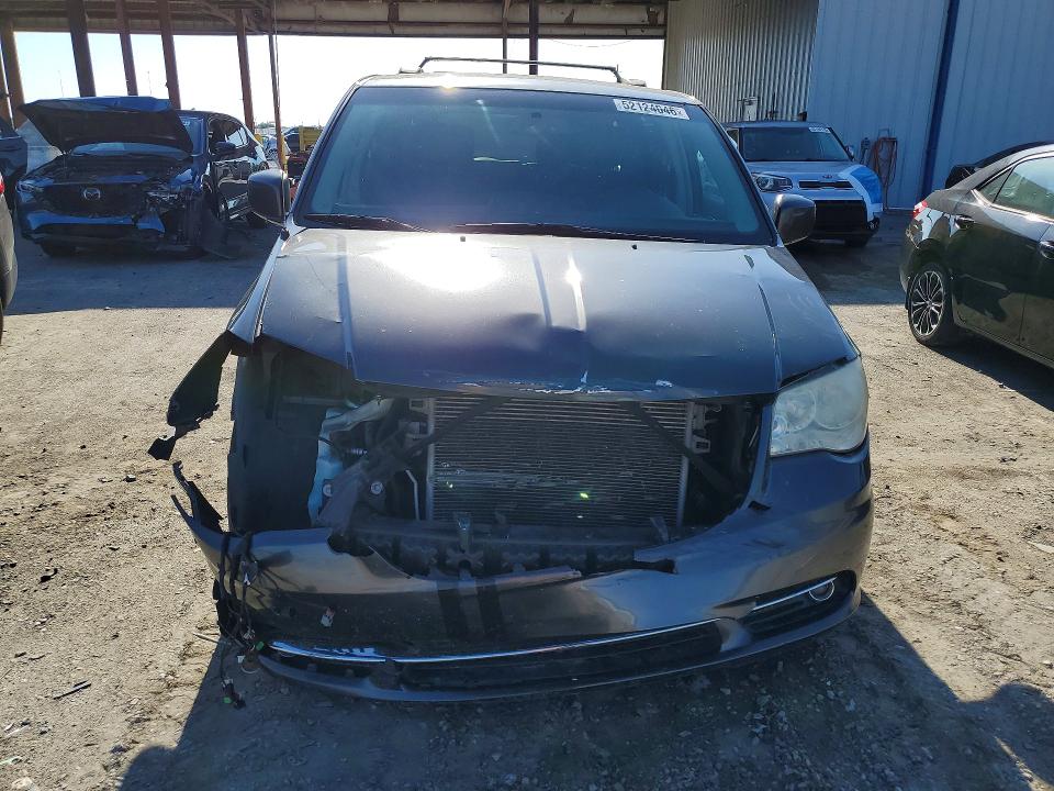 52124046 :رقم المزاد ، 2C4RC1BG6GR214599 vin ، 2016 Chrysler Town & Country مزاد بيع