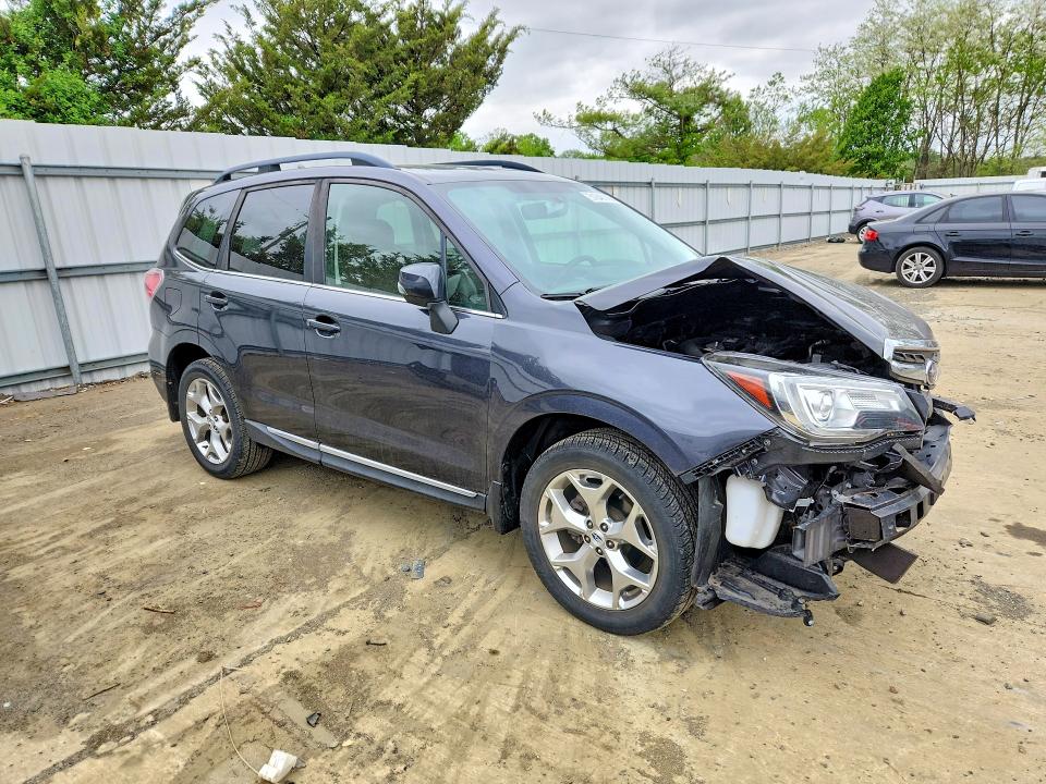 51848146 :رقم المزاد ، JF2SJAWC5JH563207 vin ، 2018 Subaru Forester مزاد بيع