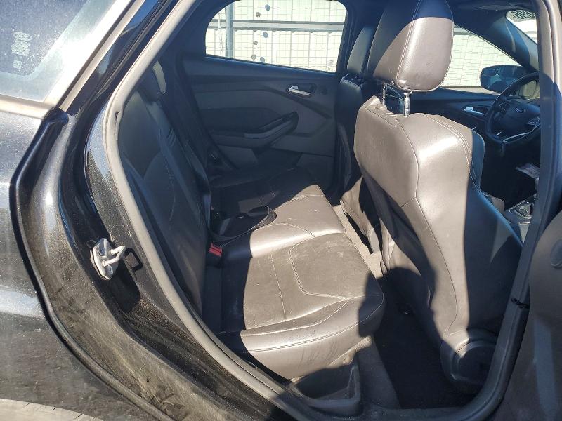 53370896 :رقم المزاد ، 1FADP3L90FL353733 vin ، 2015 Ford Focus مزاد بيع