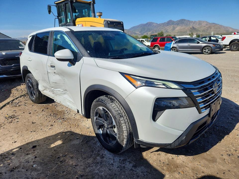 52881916 :رقم المزاد ، 5N1BT3BB1SC765988 vin ، 2025 Nissan Rogue مزاد بيع