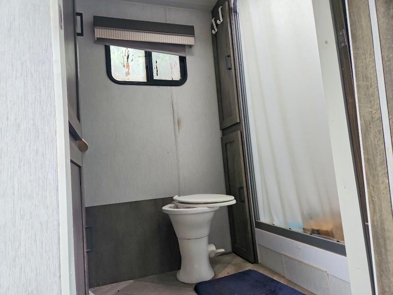 Продажа на аукционе авто 2022 Wildwood Trailer, vin: 4X4TWDX28NA275640, номер лота: 52291226