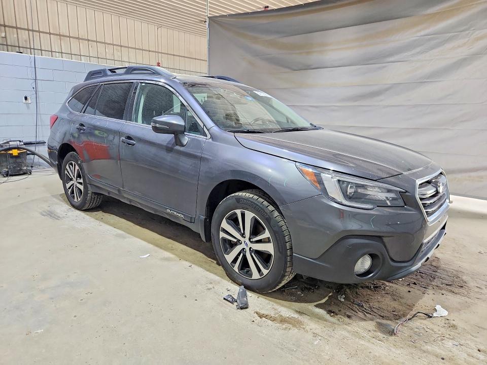 54712536 :رقم المزاد ، 4S4BSANC0J3313721 vin ، 2018 Subaru Outback مزاد بيع