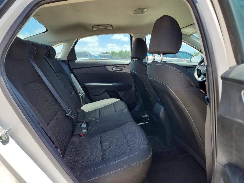 54600786 :رقم المزاد ، 3KPF24AD5ME369799 vin ، 2021 Kia Forte مزاد بيع