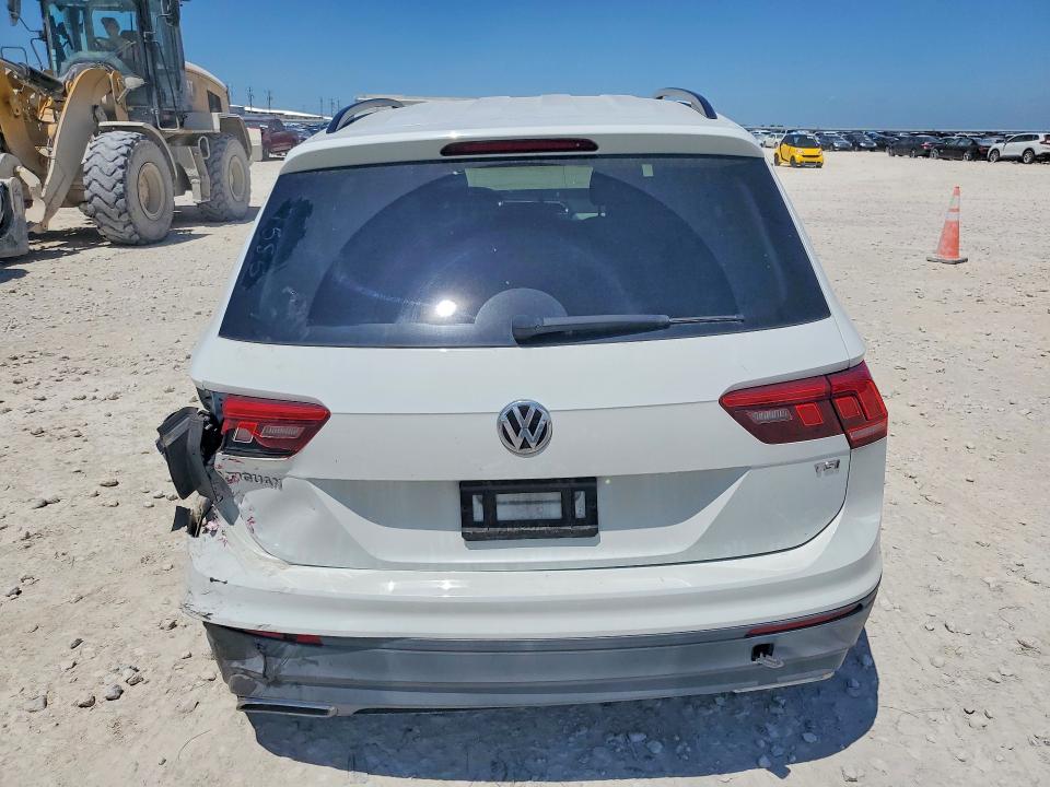 2018 Volkswagen Tiguan მანქანა იყიდება აუქციონზე, vin: 3VV1B7AXXJM087585, აუქციონის ნომერი: 54331446