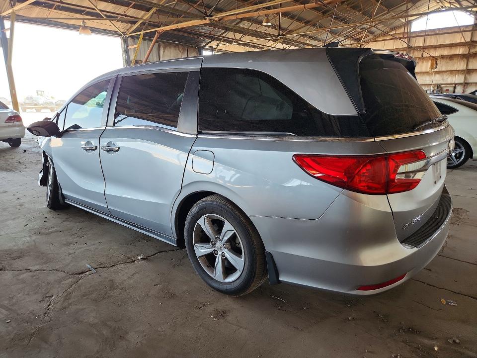 Продажа на аукционе авто 2018 Honda Odyssey, vin: 5FNRL6H76JB101128, номер лота: 54911706