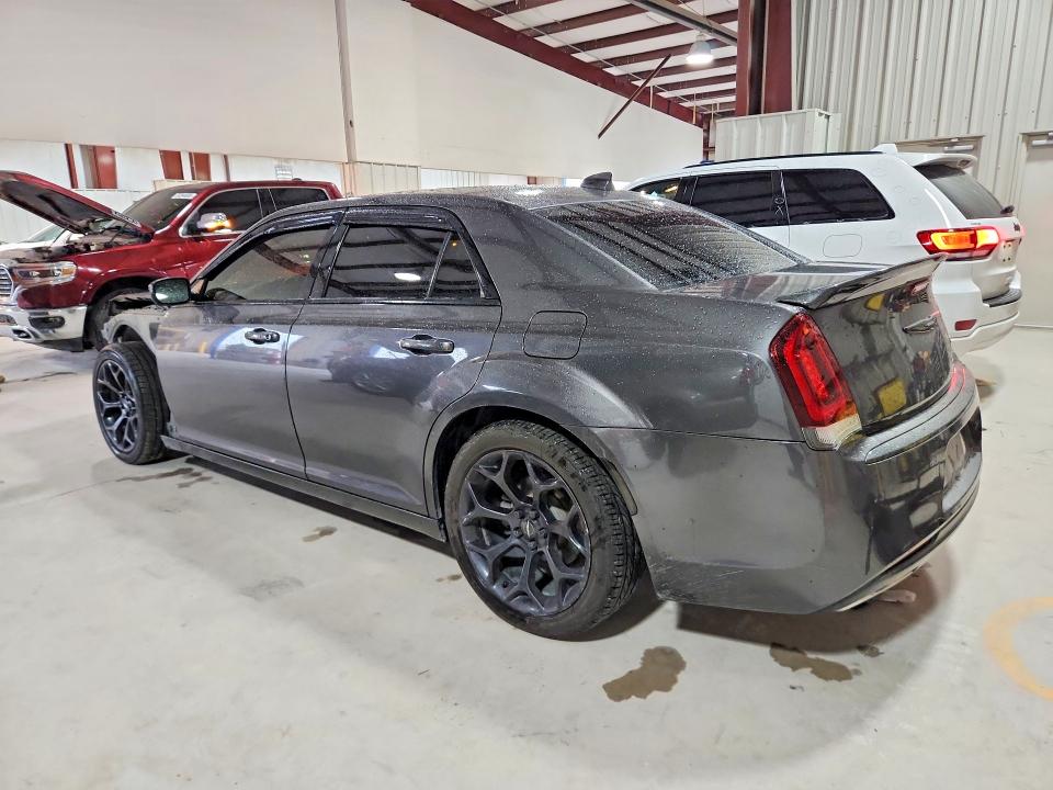 Продажа на аукционе авто 2019 Chrysler 300, vin: 2C3CCABG2KH515430, номер лота: 53947156