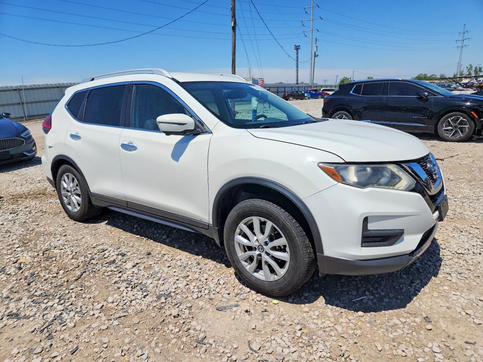 2017 Nissan Rogue მანქანა იყიდება აუქციონზე, vin: KNMAT2MV5HP569300, აუქციონის ნომერი: 53702976