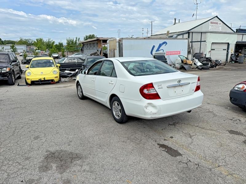 53919696 :رقم المزاد ، 4T1BF32KX3U060738 vin ، 2003 Toyota Camry مزاد بيع