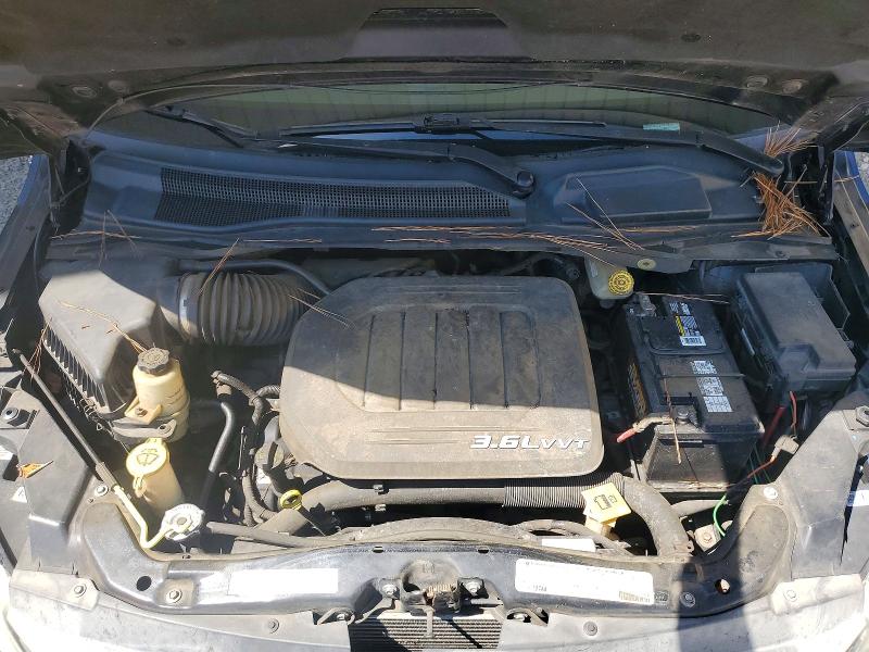 53914496 :رقم المزاد ، 2V4RW3DG5BR670639 vin ، 2011 Volkswagen Routan مزاد بيع